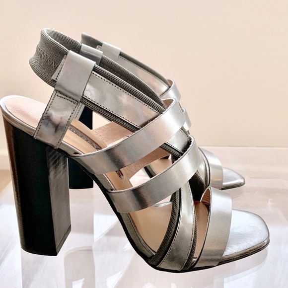 Modern Vintage Shoes - 🩶 Gunmetal Strappy Block Heeled Sandals High Heels 7